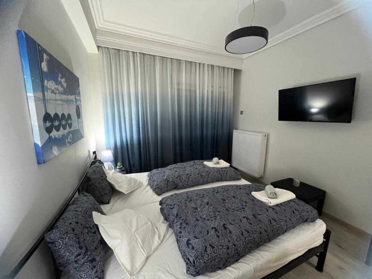 Serres City Center Modern Apartment Exterior photo